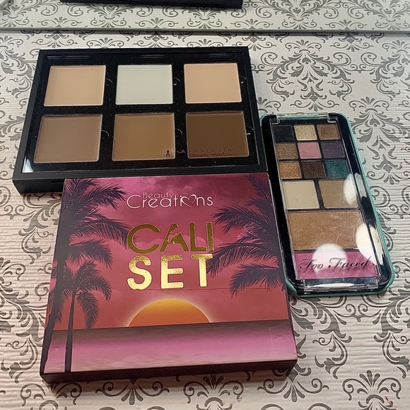 Makeup Bundle - Picture 2 of 2